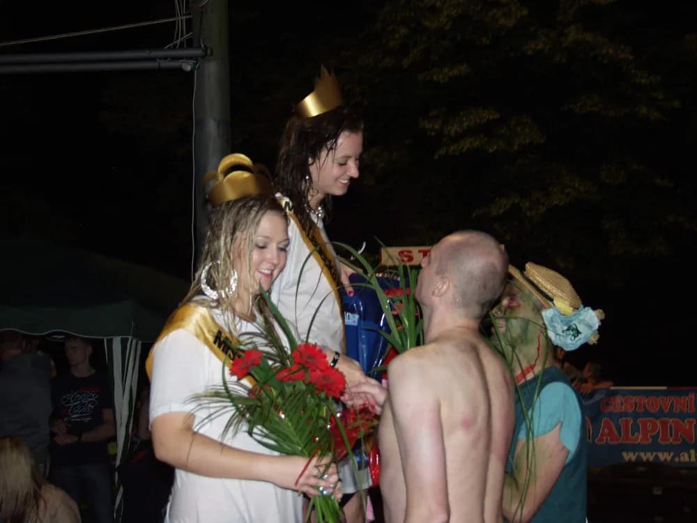 Ledecká lávka 20130705 – p7064524.jpg